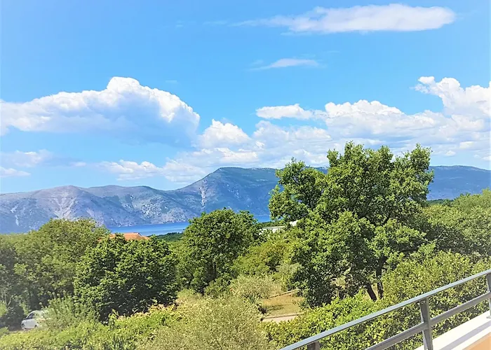 Villa Sloboda Apartments Pinezići