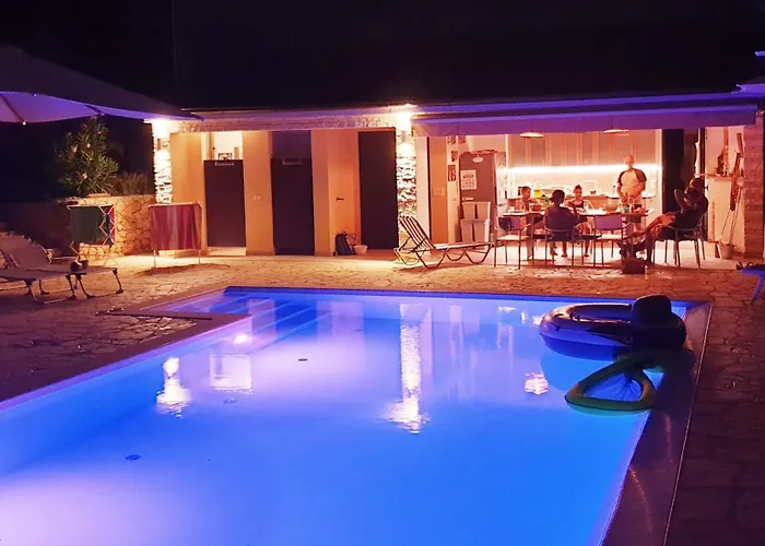 Villa Sloboda Apartments شقة Pinezići