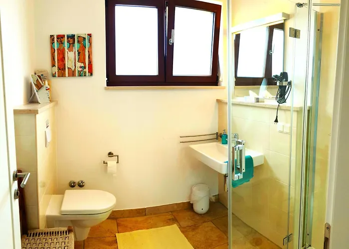 Villa Sloboda Apartments * Pinezići