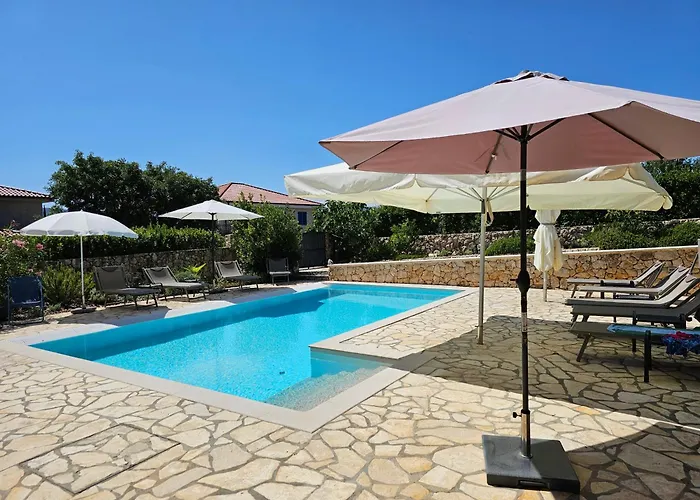 Villa Sloboda Apartments Pinezići
