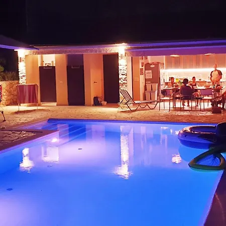 Sloboda Apartament Pinezići