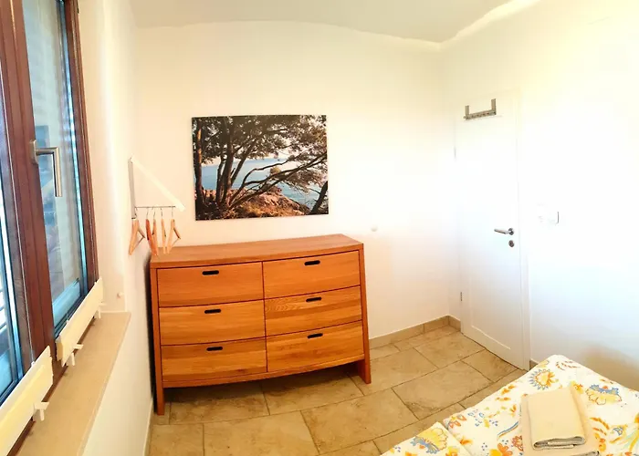 Villa Sloboda Apartments Pinezići