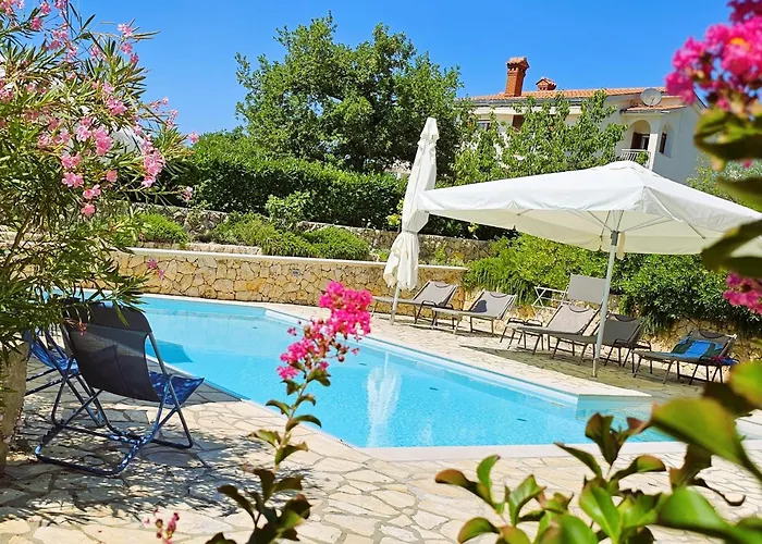 Apartamento Villa Sloboda Apartments Pinezići
